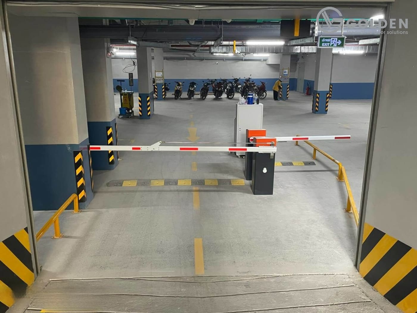 Mẫu barie cần gập khu công nghiệp